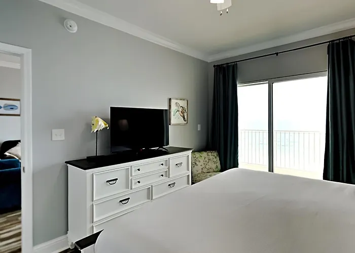 Apartment Crystal Shores #704